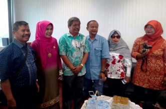 Ny.Betty Shadiq Pasadigoe